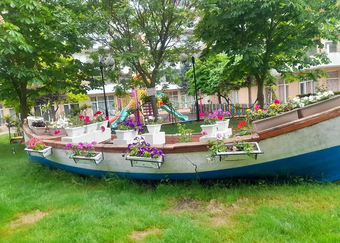 Lovely 3 New Furnished Kamelia Sunny