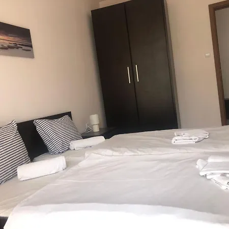 Lovely 3 New Furnished Kamelia Sunny 阳光海滩