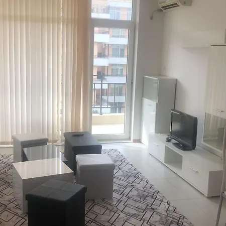 公寓 Lovely 3 New Furnished Kamelia Sunny 阳光海滩
