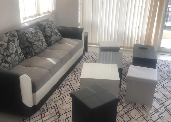 公寓 Lovely 3 New Furnished Kamelia Sunny 阳光海滩
