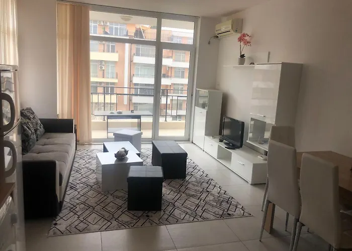 公寓 Lovely 3 New Furnished Kamelia Sunny 阳光海滩
