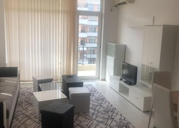 公寓 Lovely 3 New Furnished Kamelia Sunny 阳光海滩