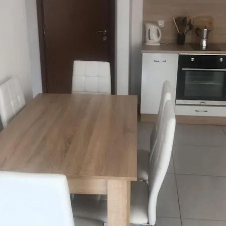 Apartamento Lovely 3 New Furnished Kamelia Sunny *