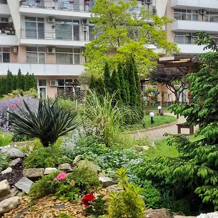 Apartamento Lovely 3 New Furnished Kamelia Sunny