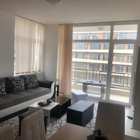 Apartamento Lovely 3 New Furnished Kamelia Sunny *