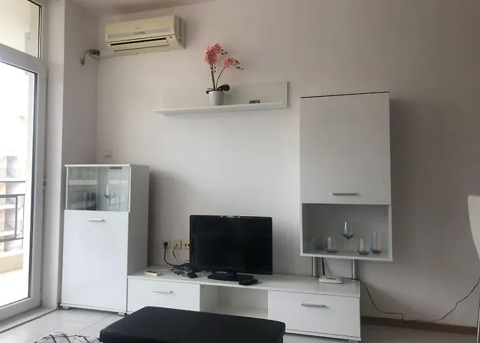 Lovely 3 New Furnished Kamelia Sunny ساني بيتش